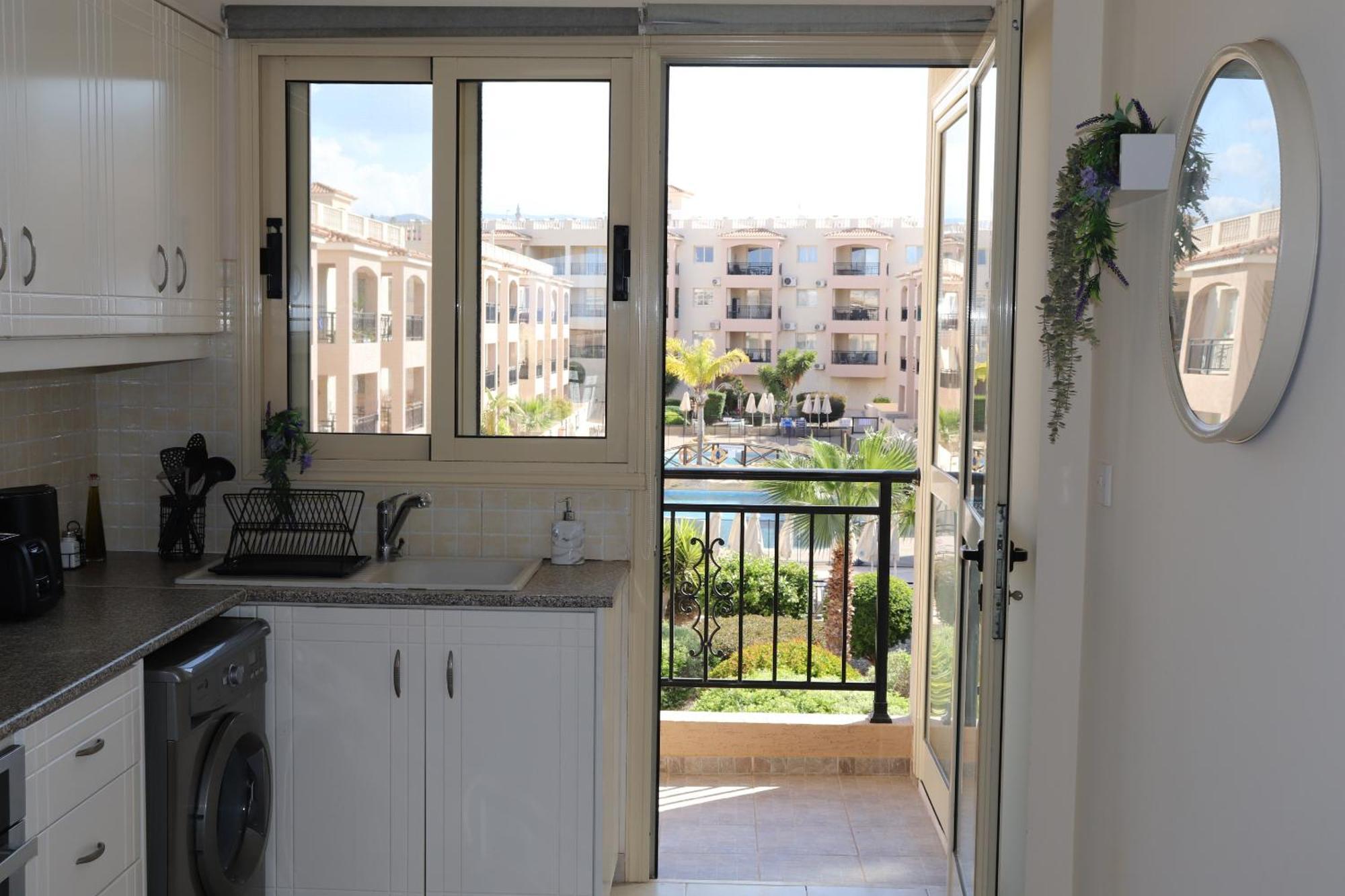 Royal Seacrest Amazing Location 2 Bed By Vichy Holidays *
