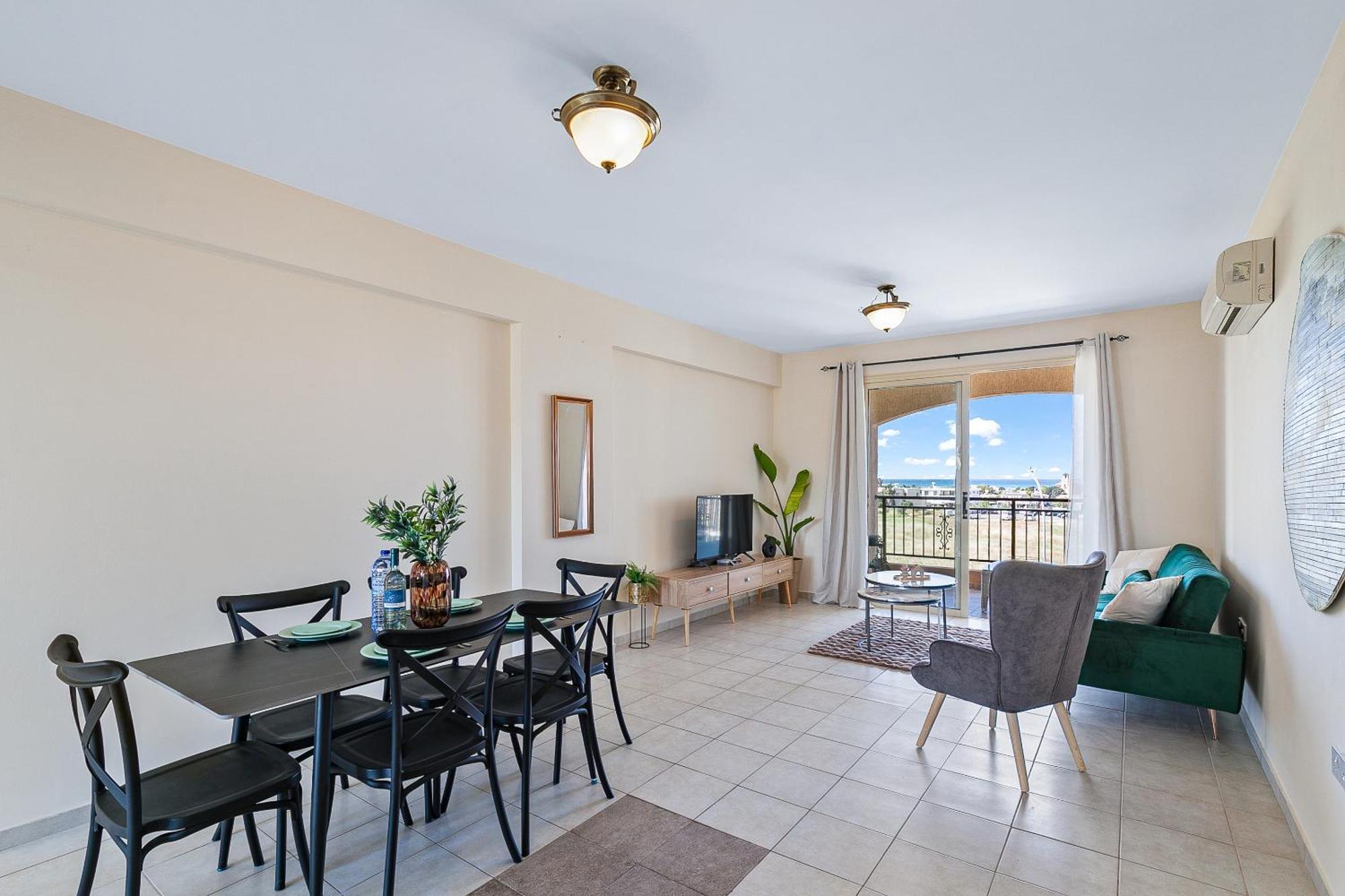 Royal Seacrest Amazing Location 2 Bed By Vichy Holidays