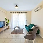 Royal Seacrest Amazing Location 2 Bed Apartment By Vichy Holidays